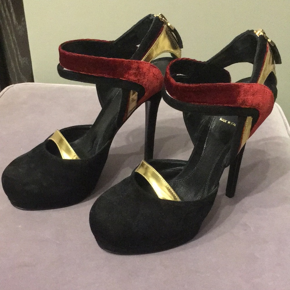 FEMDI platform heels.